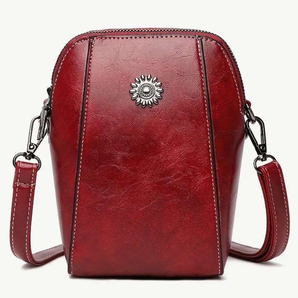 Elegant Red Leather Crossbody Bag - Picture 1 of 1